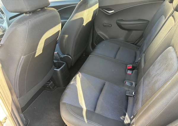 Hyundai ix20 cena 38900 przebieg: 109200, rok produkcji 2015 z Wałbrzych małe 254